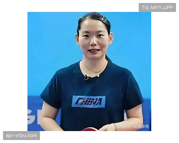 何卓佳训练完直接拎包去商场刷空卡,这姐的日常比偶像剧还敢花 何卓佳训练完直接拎包去商场刷空卡,这姐的日常比偶像剧还敢花