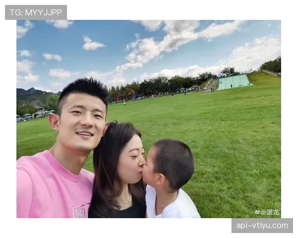谌龙训练完回家连吃三顿饭，老婆说他饭量比儿子还吓人